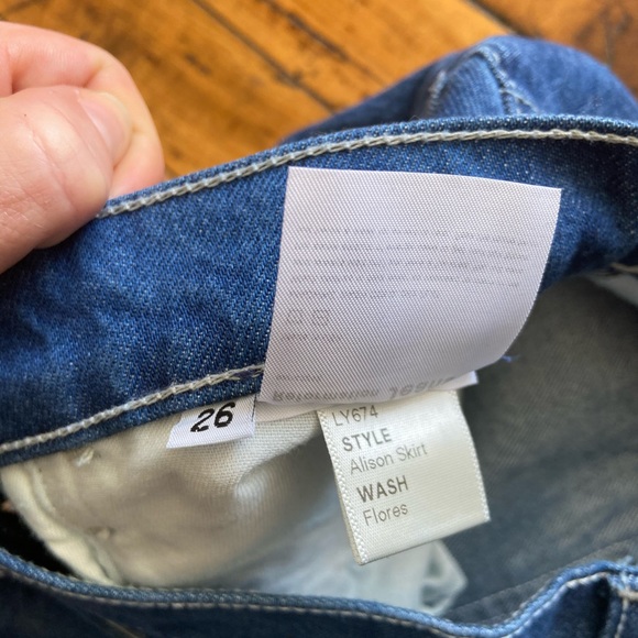 NWT Reformation Alison Denim Skirt - Sold Out! - Picture 5 of 5